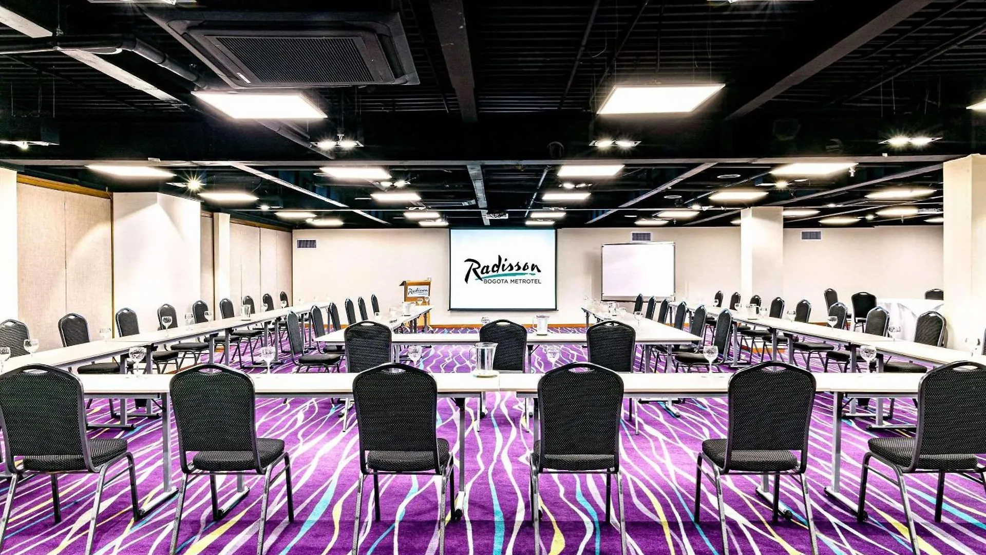 Radisson Bogota Metrotel Hotel